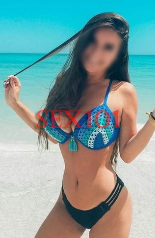 סקסית ועצמאית, צמיחה נמוכה עם שדיים יפים