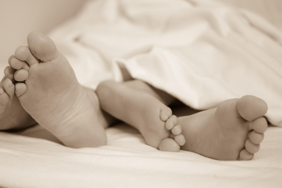 הערה לבעלי: אשה שמחה באמת מביאה לחיים שמחים