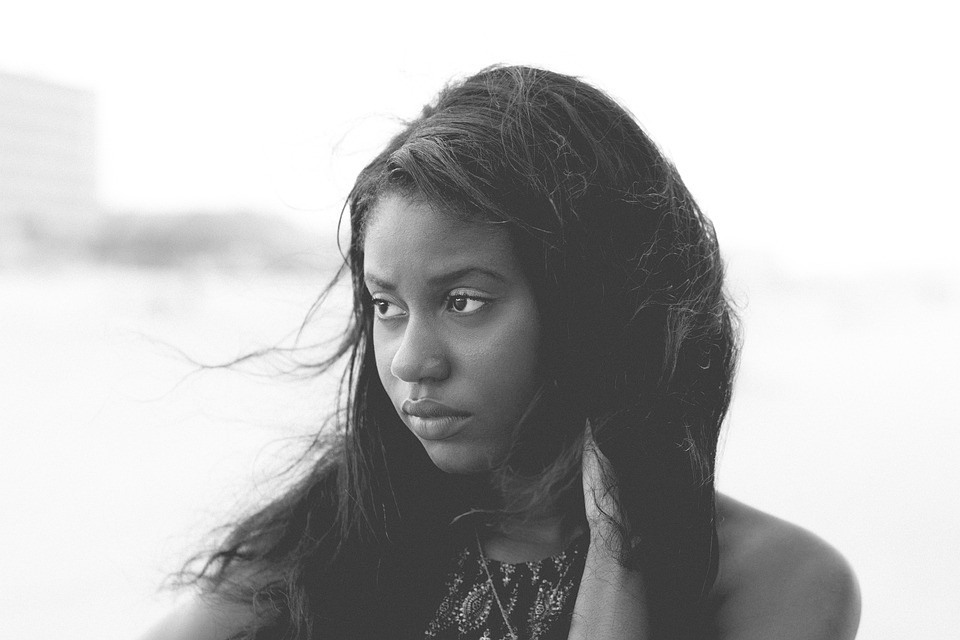 קביעת תאריך הוכחות לאחר גיל 25 היא כמו מדע טילים, כפי שמוצג בשני גרפים